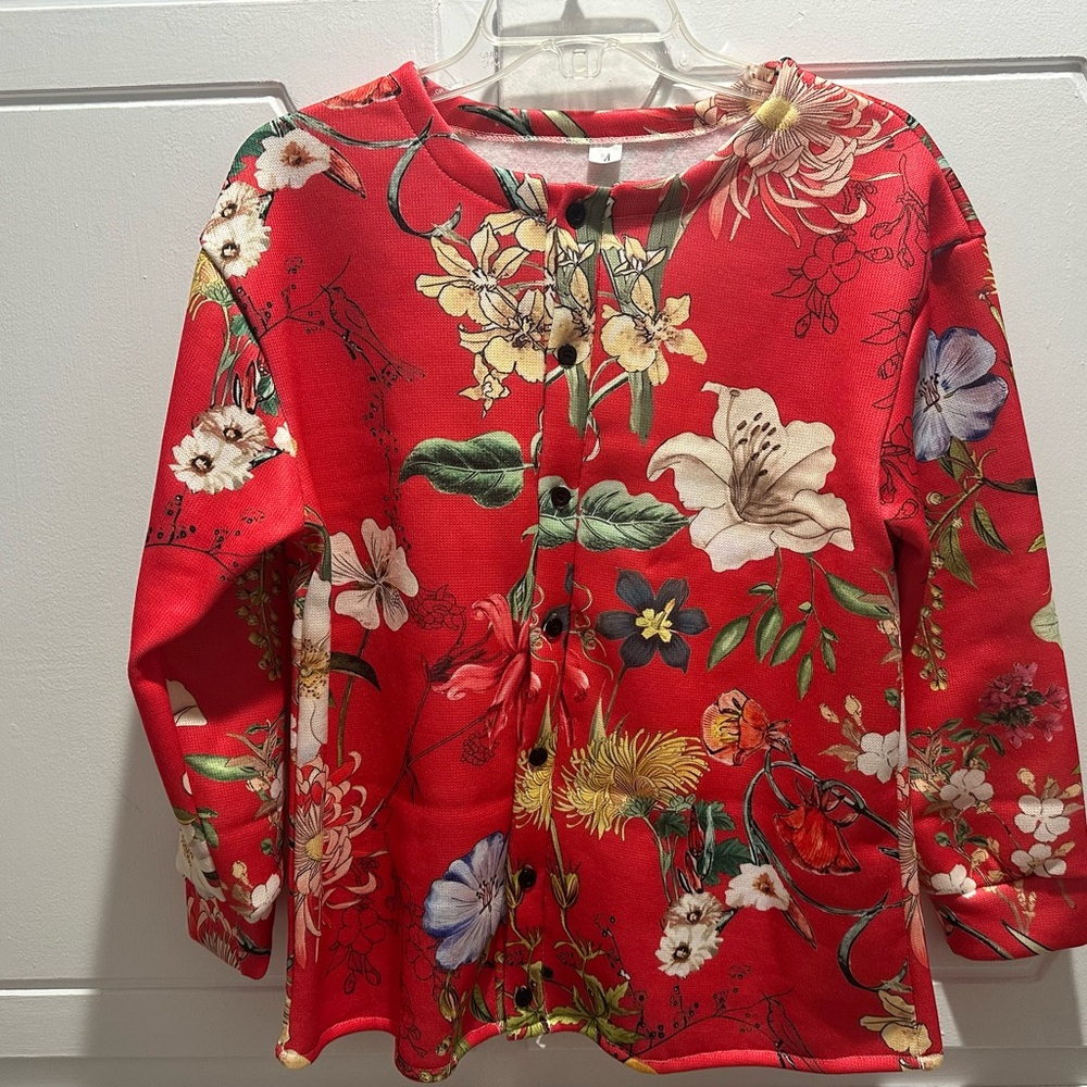 NWOT- Women's Vintage Floral Art Print